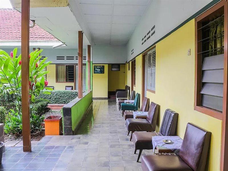 Oyo Life 1708 Hotel Budi Famili 1 Syariah Ciamis Екстер'єр фото