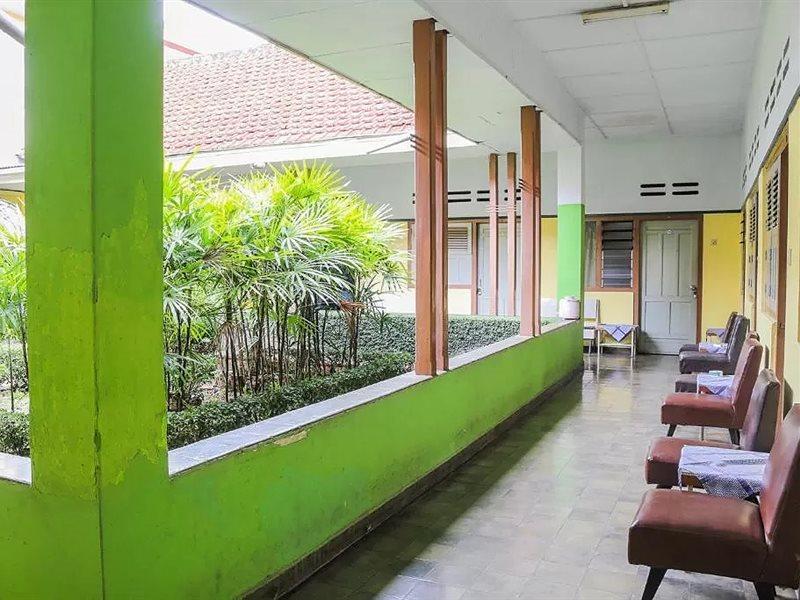 Oyo Life 1708 Hotel Budi Famili 1 Syariah Ciamis Екстер'єр фото