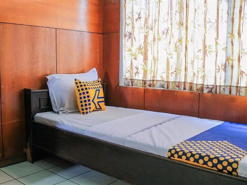 Oyo Life 1708 Hotel Budi Famili 1 Syariah Ciamis Екстер'єр фото